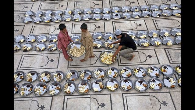 3. КНИГА О голоде. Как один ансар накормил трех почтенных гостей! смотреть онлайн