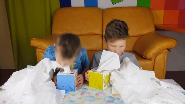 ЧТО ДЕЛАТЬ КОГДА СКУЧНО ДОМА / челлендж с салфетками смотреть онлайн
