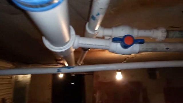 Монтаж труб в подвале многоквартирного дома. смотреть онлайн
