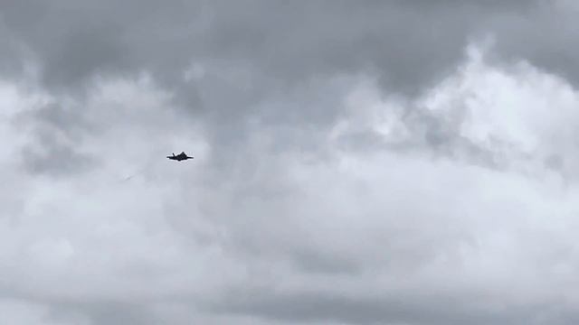 F35 Handling Display Wings over Illawarra November 2021 RAAF and Wall of Fire смотреть онлайн