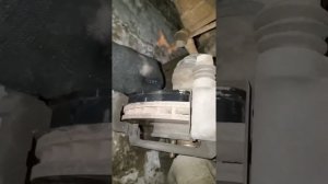 Замена передних тормозных колодок на KIA RIO 2016