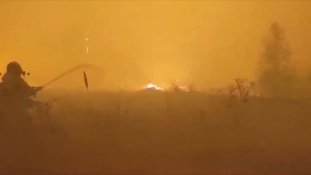 Пожарные попали в огненное кольцо смотреть онлайн