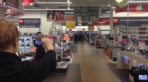 Флешмоб в магазине. " Смуглянка " Ярослав Сумишевский.