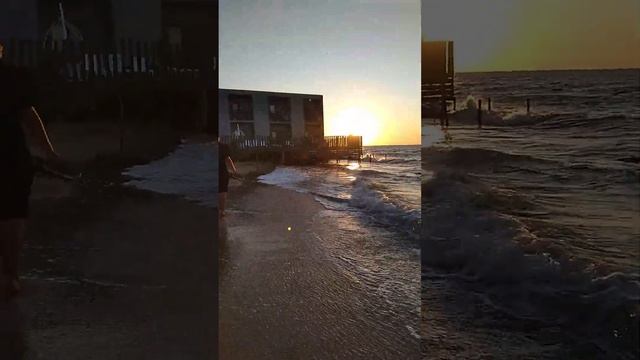 Дошли до конца пляжа Азовского моря в станице Голубицкая смотреть онлайн