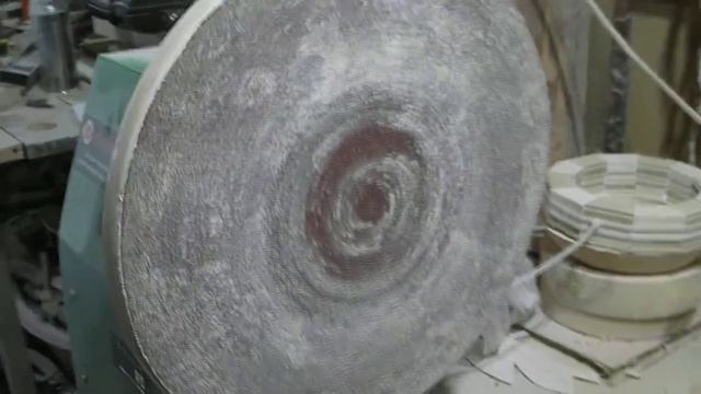 Как я обрабатываю круги склееных сегментов,подготовка для склейки)Шлифовальный круг на токарный смотреть онлайн