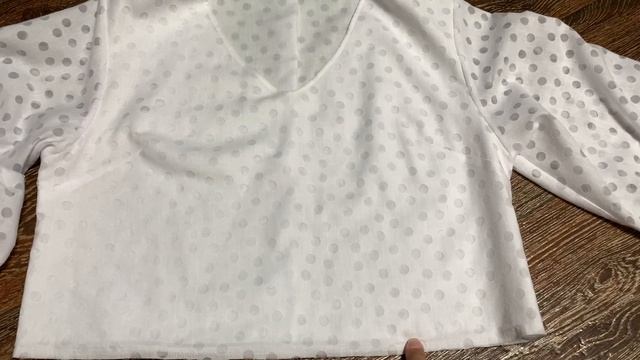 Переделка неудачного платья из батиста. Сшила сарафан и укороченный топ. смотреть онлайн