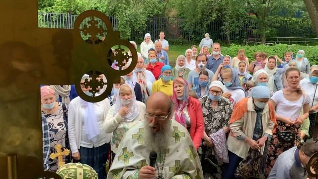 Святые благоверные князе Петре и Феврония молите Бога о нас! смотреть онлайн