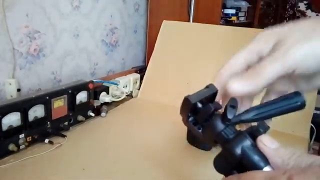 Универсальный штатив для камеры, мобильного телефона и смартфона смотреть онлайн