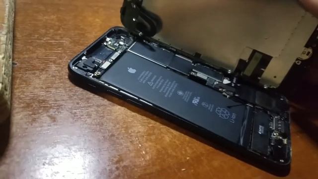 iPhone 7 - после воды и удара смотреть онлайн