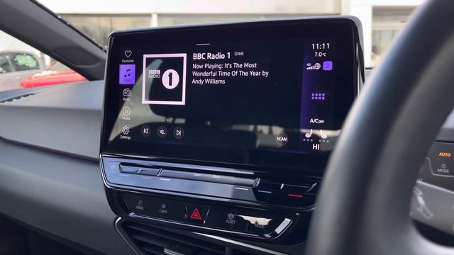 Approved Used Volkswagen ID.3 Life 58kWh Pro 145PS Stonewashed Blue | Wrexham Volkswagen смотреть онлайн