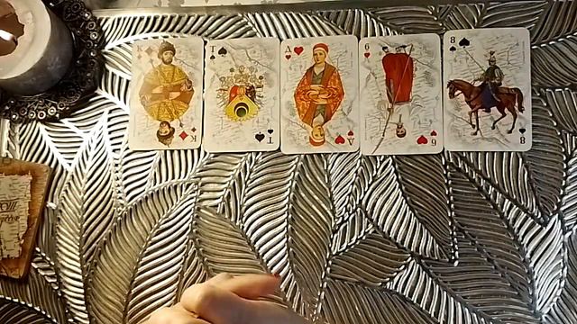 ЛИЧНАЯ ЖИЗНЬ КРЕСТОВОГО КОРОЛЯ...