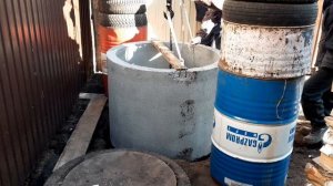 очередной повтор! как спускать бетонные кольца в яму )))