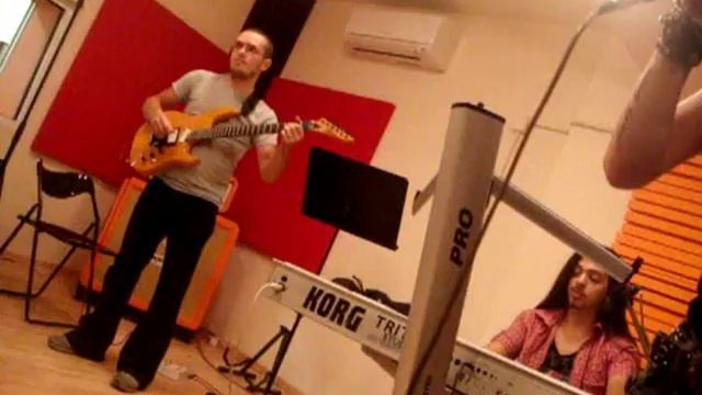 Washburn Ec29 Improvise In The Studio