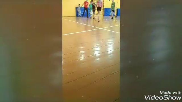 Девочки играют в футбол смотреть онлайн
