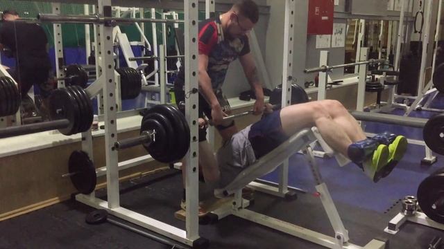Жим 45 градусов. 05 02 2016 3 подход 3 повторения 135 кг смотреть онлайн
