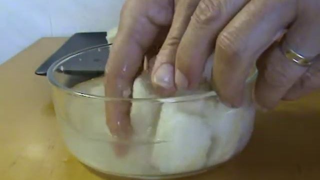 Ахо бланко. Миндальный суп "Кулинарная книга Испании" смотреть онлайн