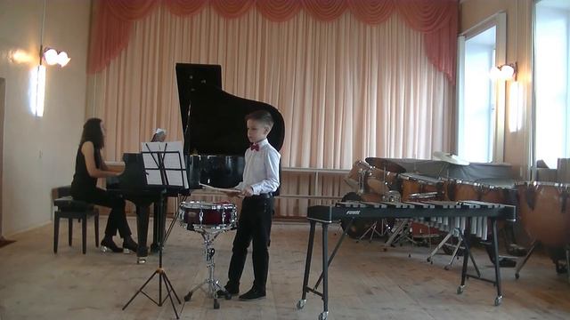 Кузнецов Яромир. Ксилофон H. Breuer "On the woodpile" Малый барабан G. Bomhof "Taste of Drums" смотреть онлайн