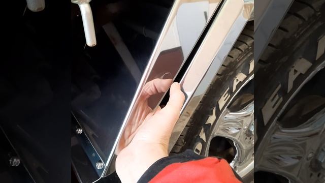 Крылья из нержавеющей стали на Nissan Atlas. смотреть онлайн