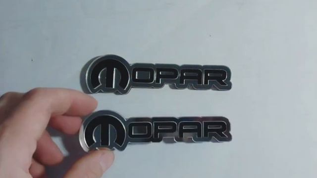 Fender badges with logo Mopar смотреть онлайн
