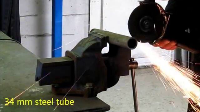 SparkBuster Angle Grinder Cutting Guard смотреть онлайн
