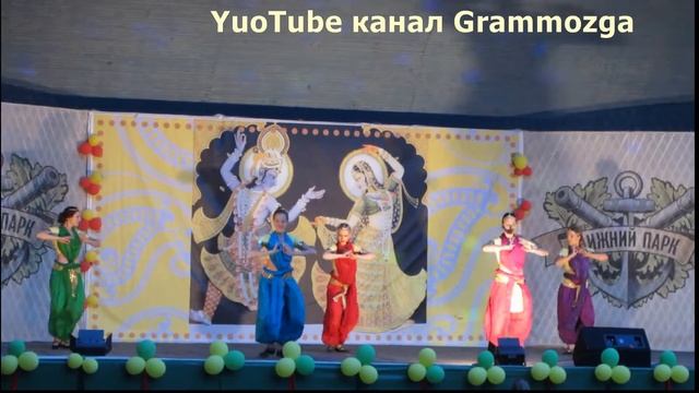 Индийские танцы прикол.Indian Dance Funny.インド舞踊おかしい.印度舞搞笑.Danza India Divertido.Danza Indiana