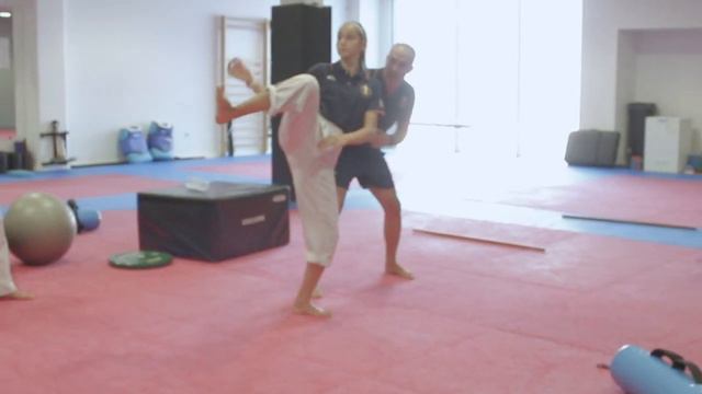 Resumen Entrenamiento 25 de agosto (Hankuk) stage verano online de la RFET смотреть онлайн
