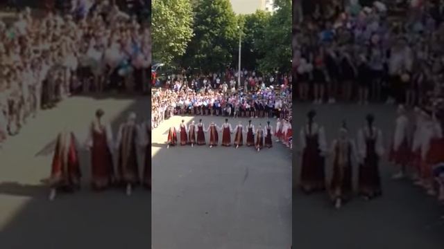 Танцуют все!!! СМАЙЛ