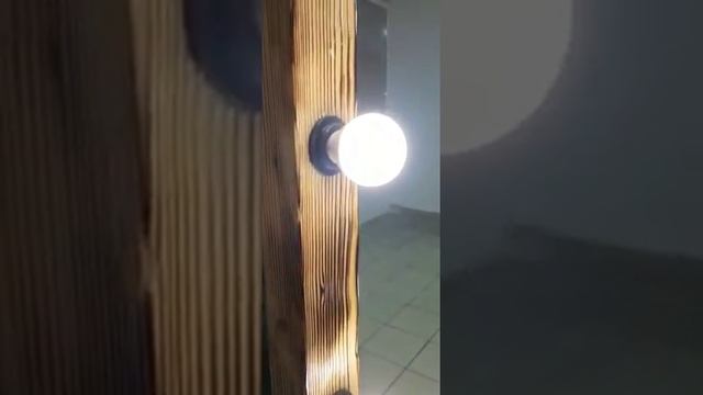 Гримерное Зеркало loft на подставке с колёсами смотреть онлайн