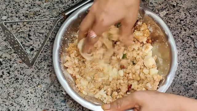 आज बनाते हैं बाहर के ठेले जैसा ब्रेड पकोड़ा | BREAD PAKODA RECIPE.. смотреть онлайн