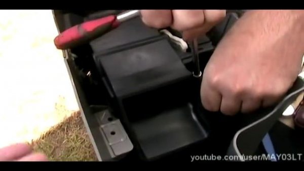 Chevy Trailblazer center console - remove, reinstall, and repair