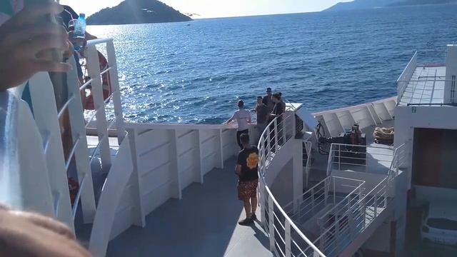С ферибот от Керамоти до остров Тасос; By ferry from Keramoti to Thassos island смотреть онлайн