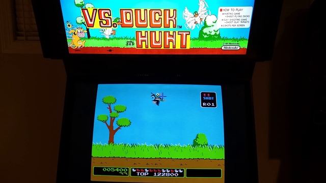 Vs. Duck Hunt Arcade Cabinet MAME Gameplay w/ AimTrak Gun & Hypermarquee смотреть онлайн