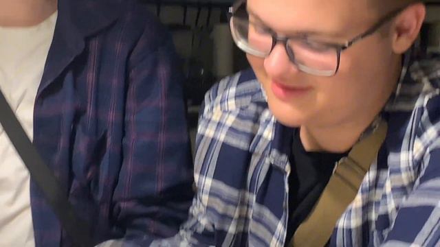 ГАДКИЕ ЛЕДЕНЦЫ!? Треш обзор… смотреть онлайн