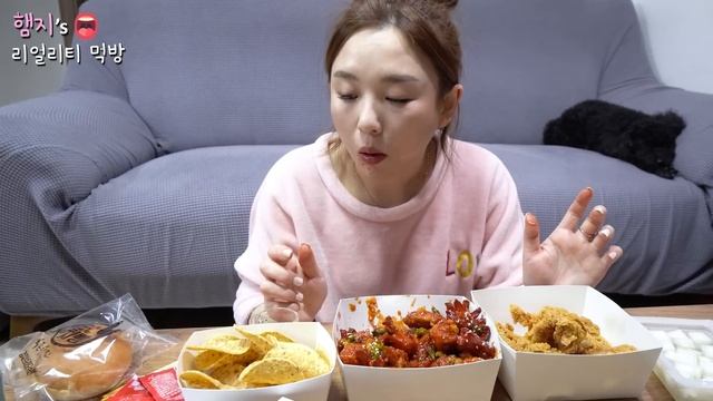 리얼먹방:) 불금엔 치쏘로 스트레스날리기 (ft.핫쏘야치킨&소주)ㅣSuper Spicy Korean Chicken & SojuㅣREAL SOUNDㅣASMR MUKBANGㅣ смотреть онлайн