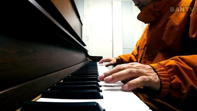 [Piano Cover Short Movie] MSG - Doctor Doctor(Intro) -1982- смотреть онлайн