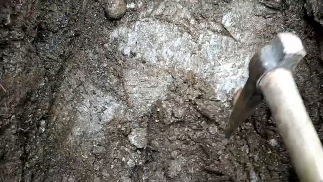 Вскрываю жилу с гранатами на горе смотреть онлайн