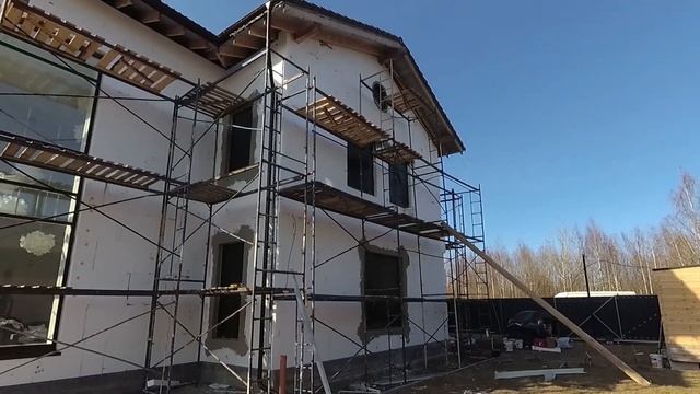 Четыре объекта в работе, контролируем выполнение работ наших бригады.