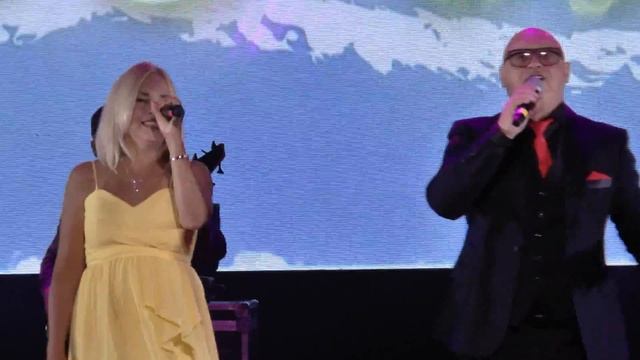 Сергей Ноябрьский и Альбина Десницкая - За любовью в небеса смотреть онлайн