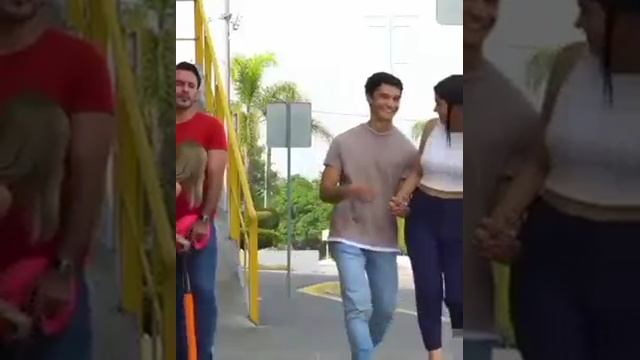 девушка качает мяч ржач