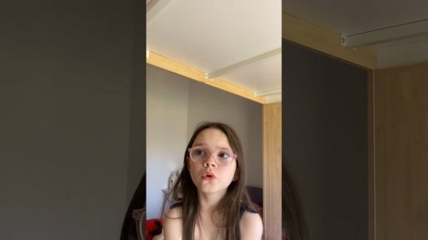 Singing karaoke! Riptide by Vance joy