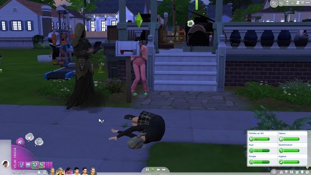 The Sims™ 4 - The Sim Doing His Workout Next To Dying Sim #thesims4 #thesims