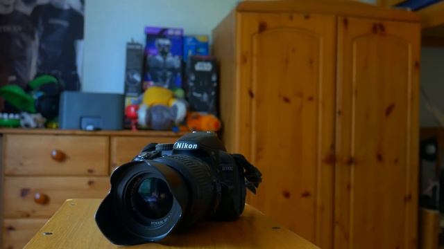 Should you still buy a Nikon D3100? смотреть онлайн