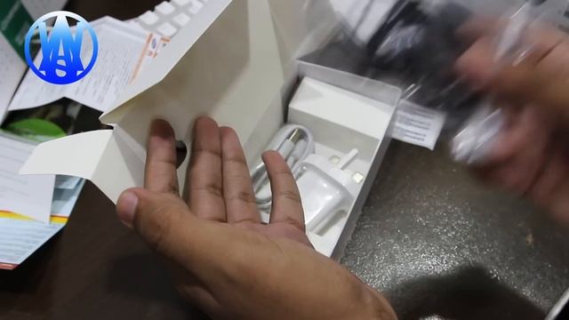 Huawei Y6 Prime 2018 Unboxing | First In Pakistan! смотреть онлайн