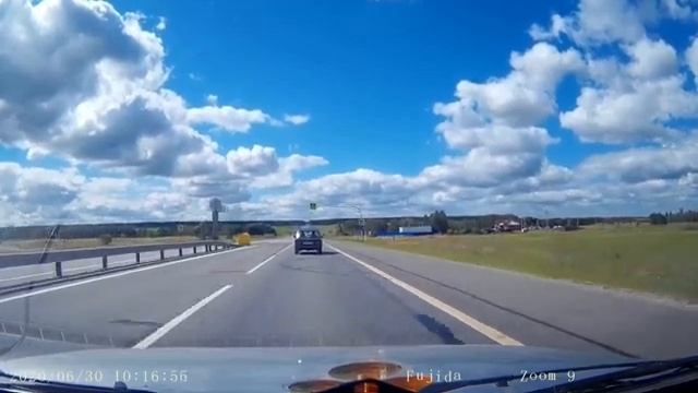 Хёндай солярис,полиция и я со своим видео регистратором. смотреть онлайн