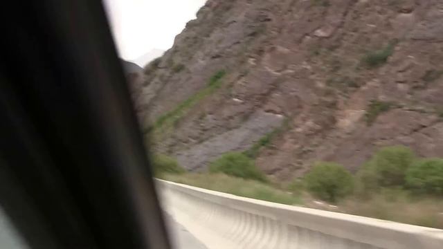 ПУТЕШЕСТВИЕ В КЫРГЫЗСТАН 2016 - спуск с перевала Тоо Ашуу в Чуйскую долину смотреть онлайн