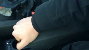 Крышка бардачка Шкода Йети на морозе