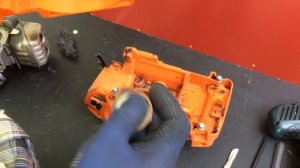 Husqvarna 440.Плохо работает.Конструкционные особенности и "больные места" картеров 135,140,440