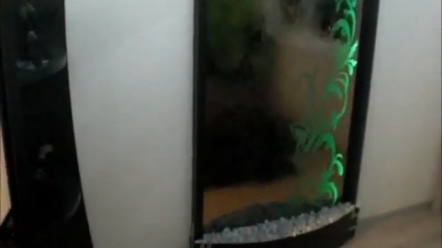 водопад по стеклу с подсветкой в интерьере vodopadby.com смотреть онлайн