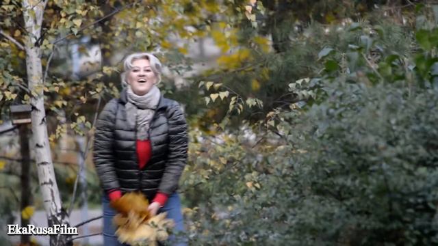 Eka Rusa - Листья жёлтые (Самоцветы cover; sings Eka Rusa; EkaRusaFilm-2020) смотреть онлайн