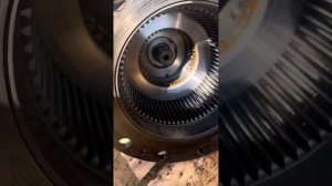 Ремонт поворотного редуктора экскаватора атлас 1504